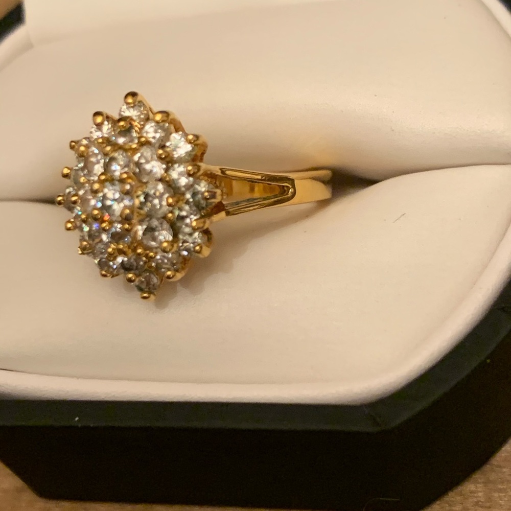 ❤️❤️❤️SOLD...GOLD TONE DIAMOND RING SZ 8 - Picture 3 of 7